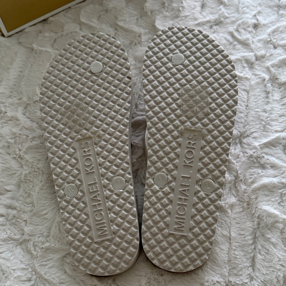 Michael Kors Vanilla Logo Sandals - Picture 4 of 11